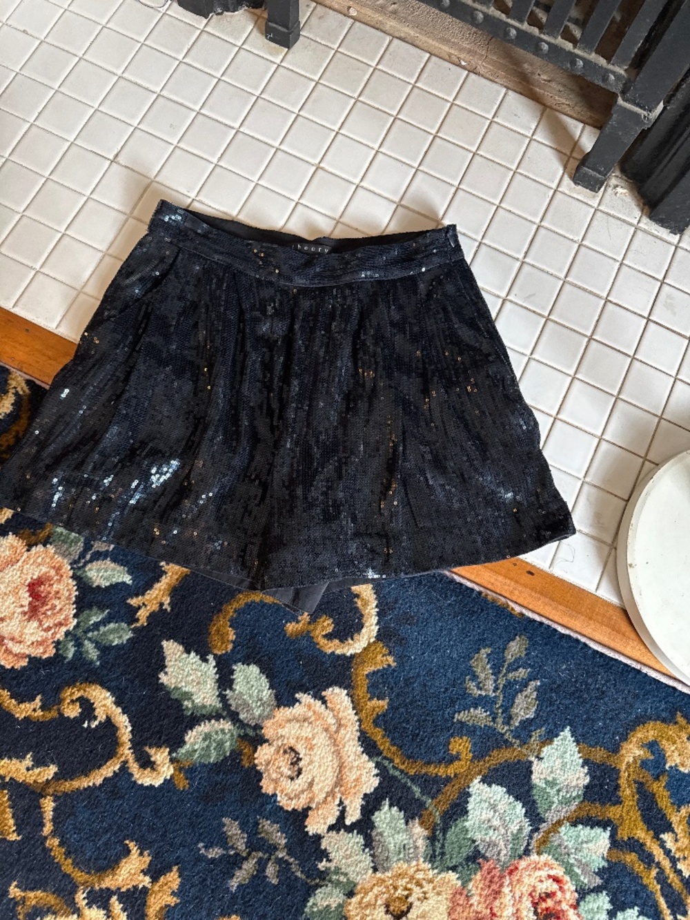 Theory Sharianbe Silk and sequin shorts- worn a couple of times. Great condition